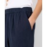 Close up af Leveté Room Naja 7 Pants Dark Navy