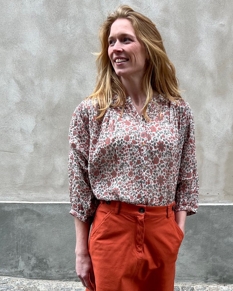 Model billede af M.A.B.E Della Print LS Top Rust/Khaki