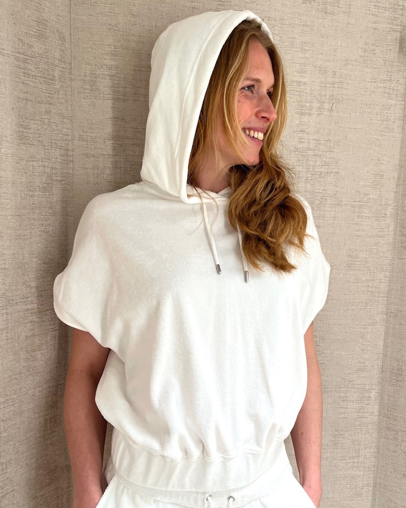 Model billede af Majestic Filatures Sweat Frotté Hoodie Milk