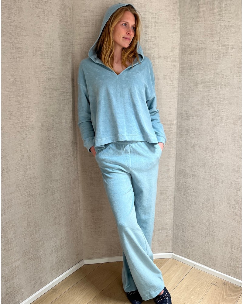 Majestic Filatures Pants Frotté Aqua Bleu på model