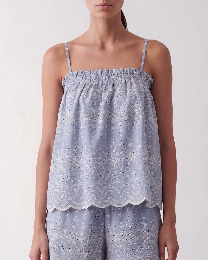 Leveté Room Rosalina 1 Top Stone Wash på model set forfra