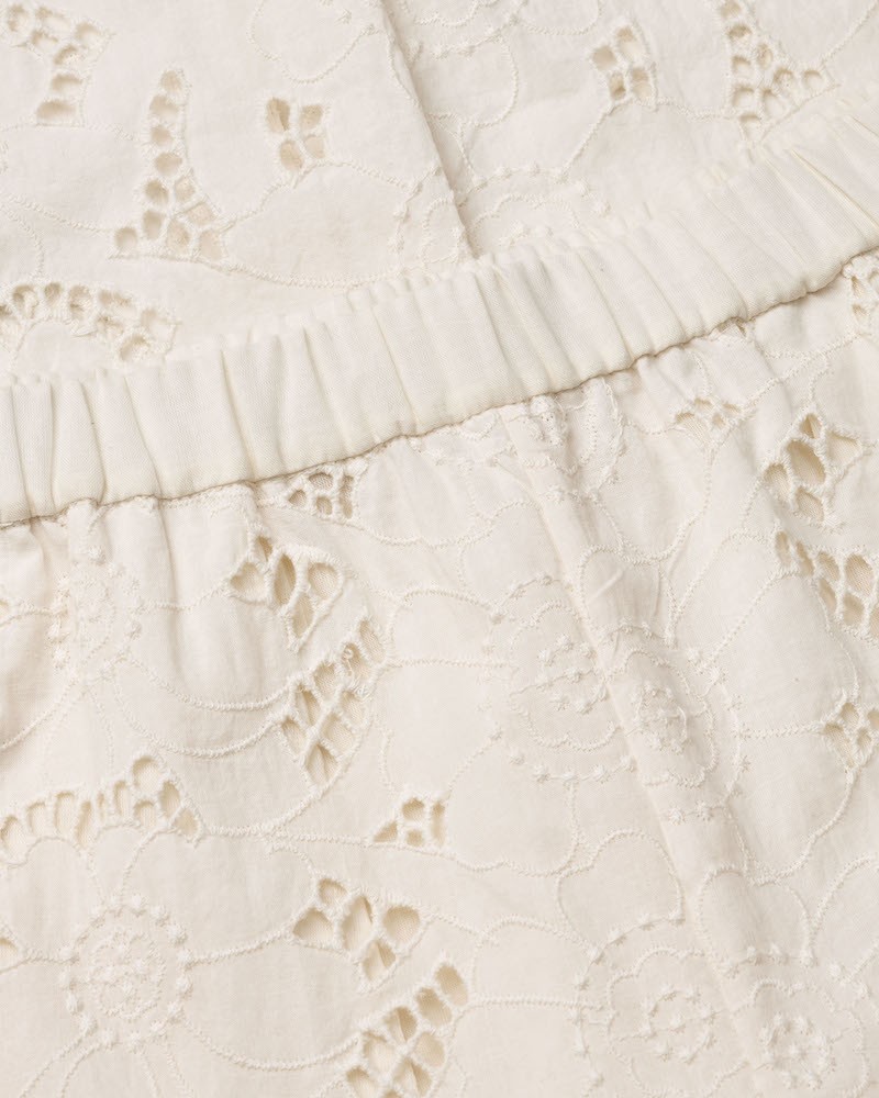 Close up af Nué Notes Miami Pants Egret