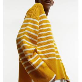 Celebrating beautiful sunny summerevenings in Closed merino and cashmere fisherman’s rib striped crew neck sweater #newin #prefall2022 #closed #newcollection #abeloneshopping #instoreandonline